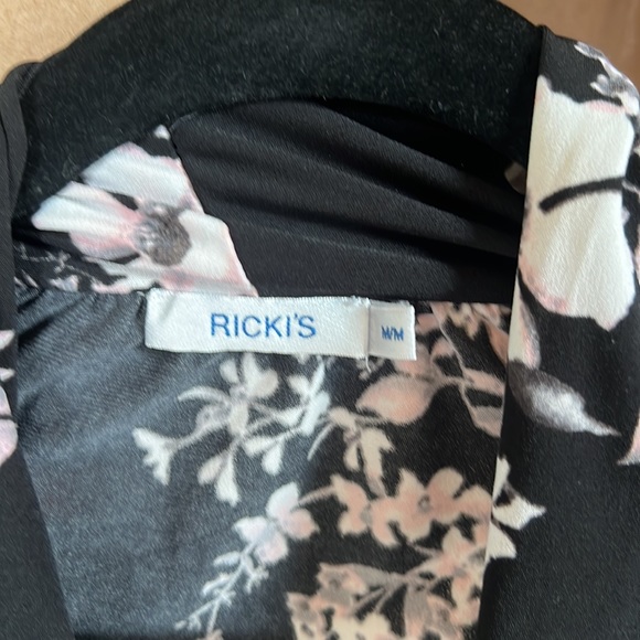 Black formal dress - Picture 2 of 3